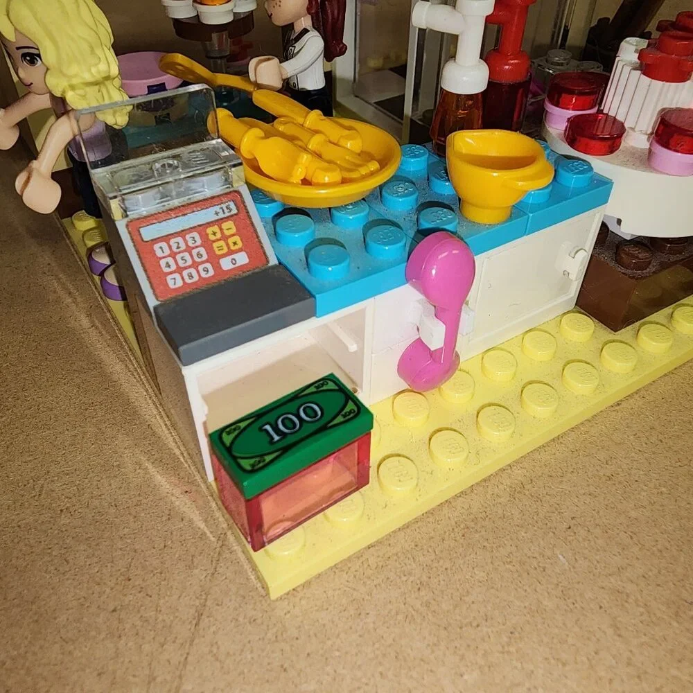 Lego friends downtown